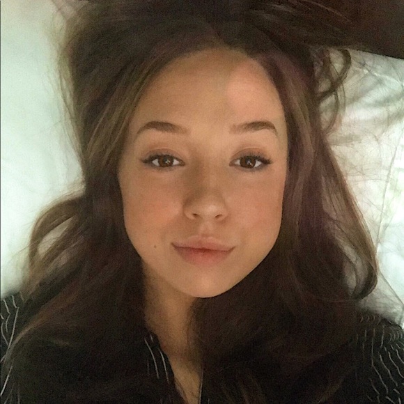 hollylaing1
